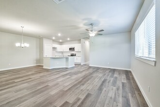 9800 Grosbeak Ln in Magnolia, TX - Building Photo - Building Photo