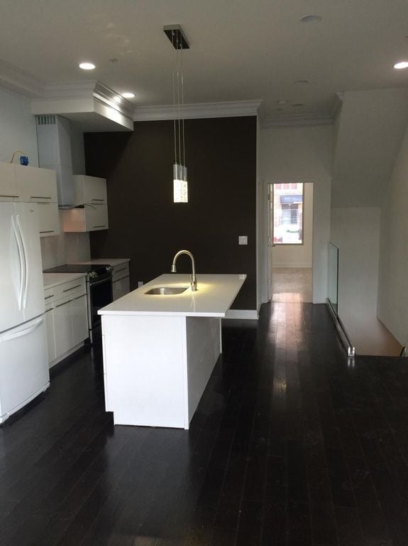 property at 1213 Noble St