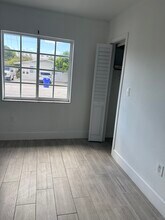 2535 NW 9th St, Unit 2535 NW 9th Street in Miami, FL - Building Photo - Building Photo