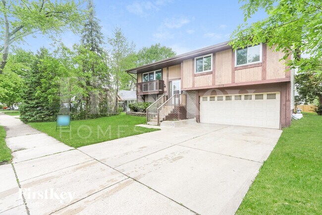1939 Ashwood Ln in Aurora, IL - Foto de edificio - Building Photo