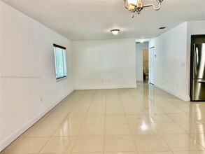 513 NW 77th St in Miami, FL - Building Photo - Building Photo