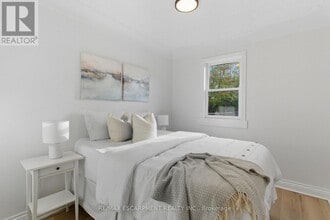 78 Delena Ave N in Hamilton, ON - Building Photo - Building Photo