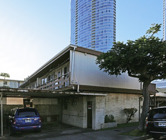 715 Pensacola St in Honolulu, HI - Foto de edificio - Building Photo