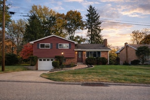 230 Elbe Dr in Pittsburgh, PA - Building Photo
