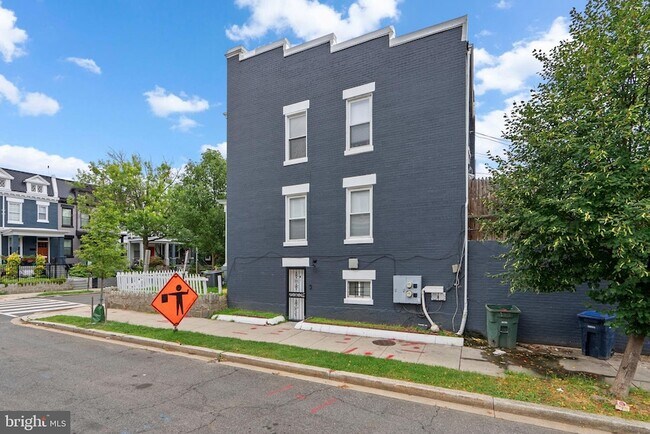 141 Uhland Terrace NE in Washington, DC - Building Photo - Building Photo