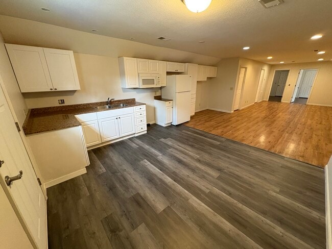 115 S State St, Unit 2nd Floor in West Harrison, IN - Building Photo - Building Photo