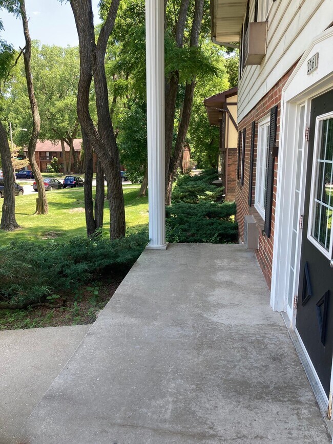 2361 Chalet Gardens Rd in Fitchburg, WI - Building Photo - Building Photo