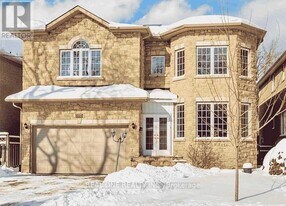 212 Olive Ave in Toronto, ON - Building Photo