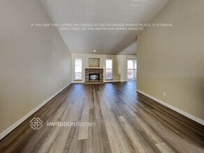 8211 186 St E in Puyallup, WA - Foto de edificio - Building Photo