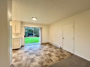 2005 SW 198th Ave in Beaverton, OR - Building Photo - Building Photo