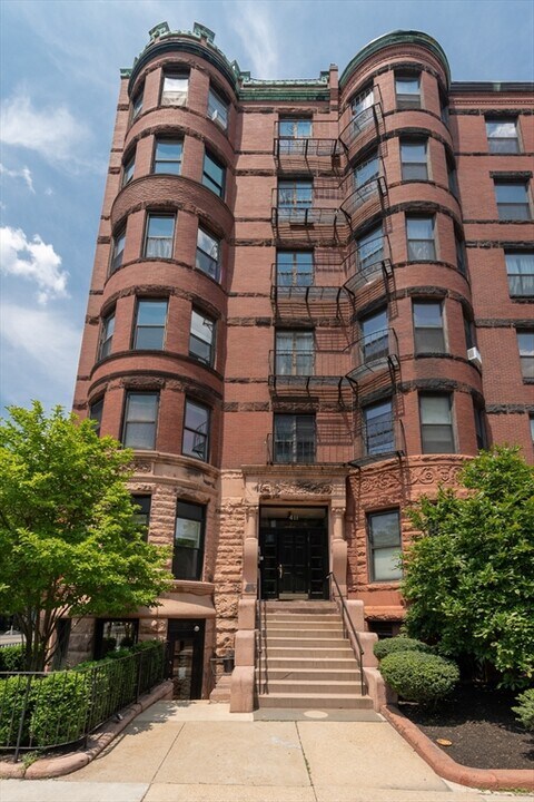 411 Marlborough St in Boston, MA - Building Photo
