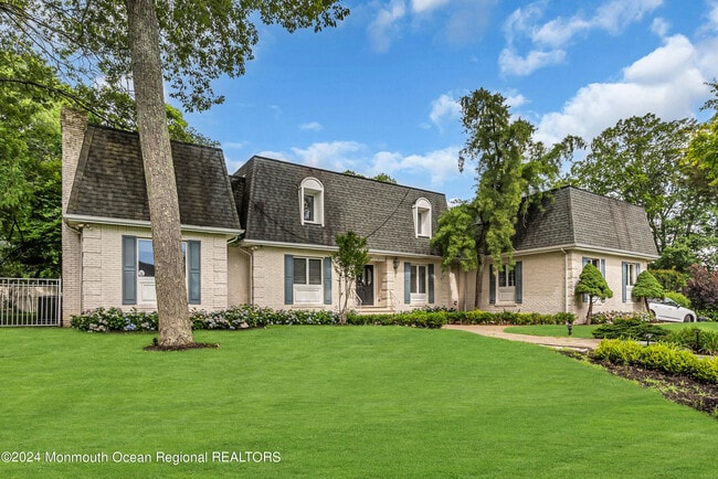 property at 7 Decamp Ct