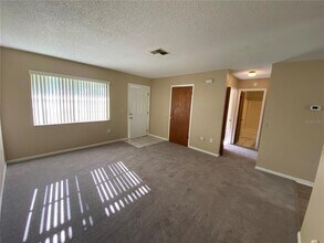 20041 Suncrest Dr in Brooksville, FL - Building Photo - Building Photo