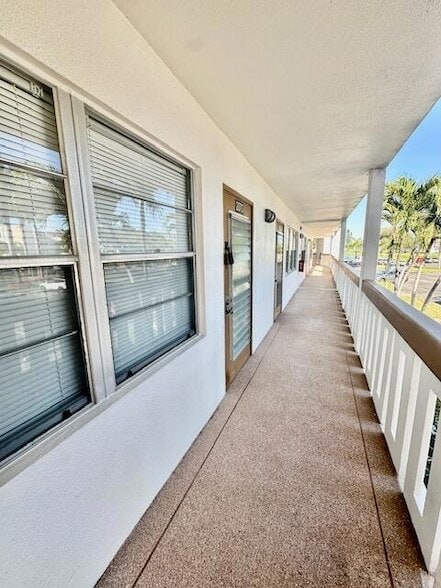 2070 Cornwall D, Unit 2070 in Boca Raton, FL - Building Photo - Building Photo