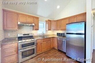 23 Lambert St, Unit #2 in Cambridge, MA - Foto de edificio - Building Photo