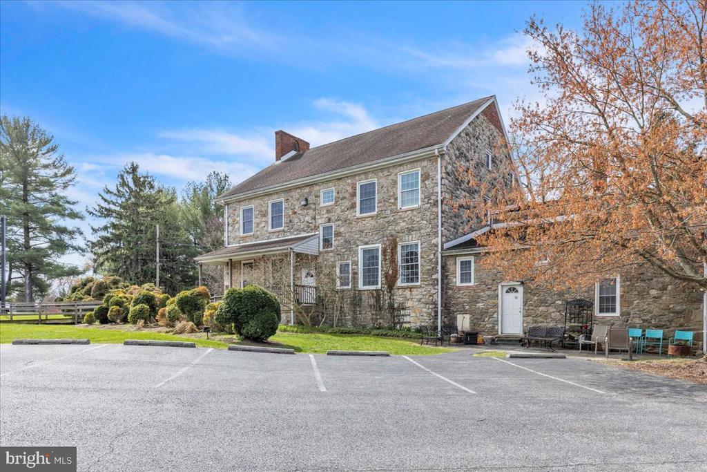 2331 Mt Hebron Dr in Ellicott City, MD - Building Photo