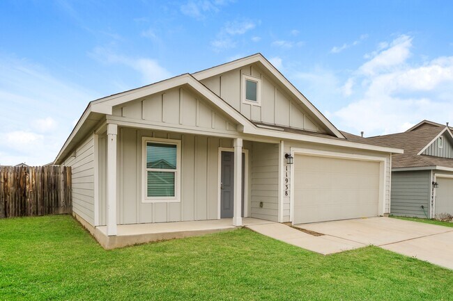 11938 Fuzzy Path in San Antonio, TX - Building Photo - Building Photo