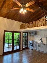 836 S Genesee Ave, Unit 1 in Los Angeles, CA - Building Photo - Building Photo