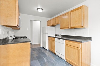 1671 Cook in Denver, CO - Building Photo - Building Photo