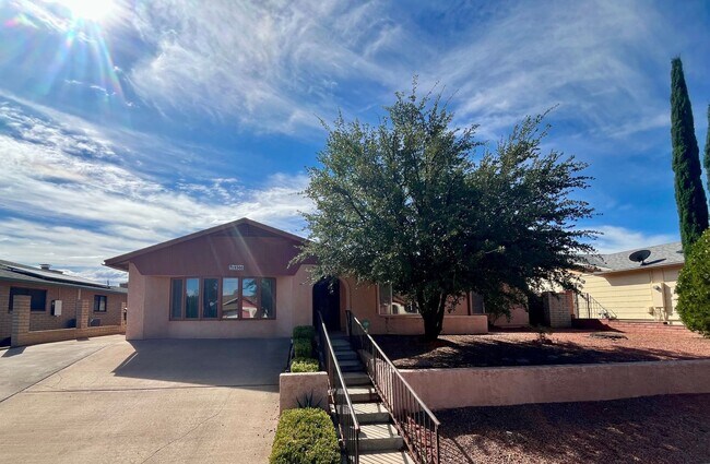 property at 1300 E Buckhorn Dr