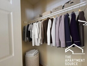 3003 N Racine Ave, Unit 2 in Chicago, IL - Foto de edificio - Building Photo