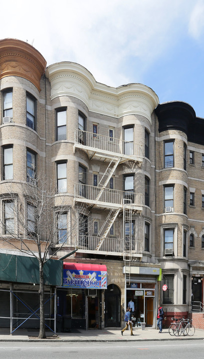 806 Washington Ave in Brooklyn, NY - Building Photo