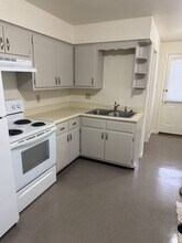 112 S Fayette St in Shippensburg, PA - Building Photo - Building Photo