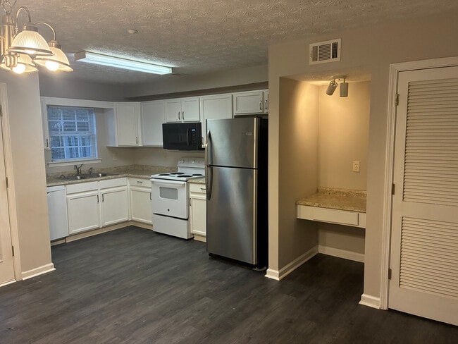 property at 6433 Wellington Chase Ct