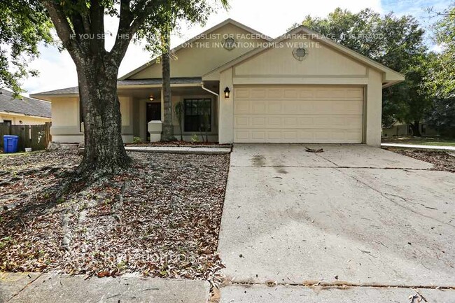 property at 901 Sandywood Dr