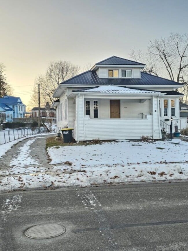 property at 524 Union St