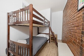 301 W 31st St in New York, NY - Building Photo - Building Photo
