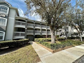 13917 Fairway Island Dr, Unit 922 in Orlando, FL - Building Photo
