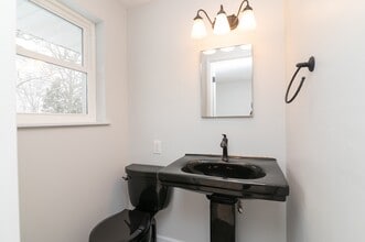 2113 Melody Dr in Jefferson City, MO - Building Photo - Building Photo