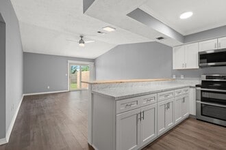 5102 Hickory St in Panama City, FL - Building Photo - Building Photo