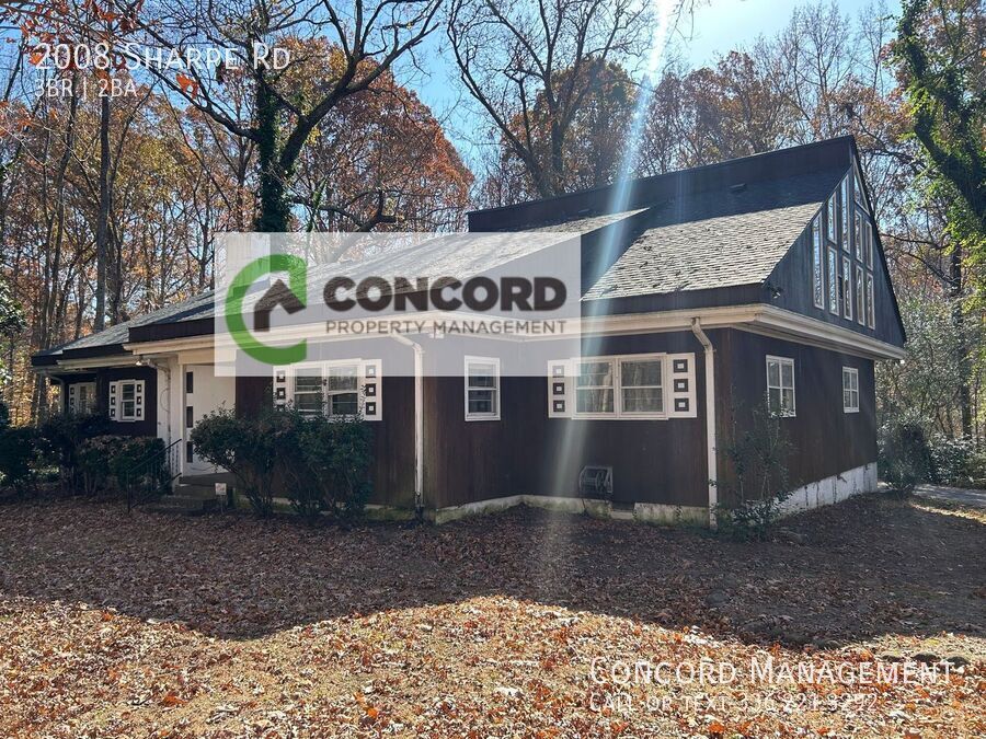 2008 Sharpe Rd in Greensboro, NC - Building Photo