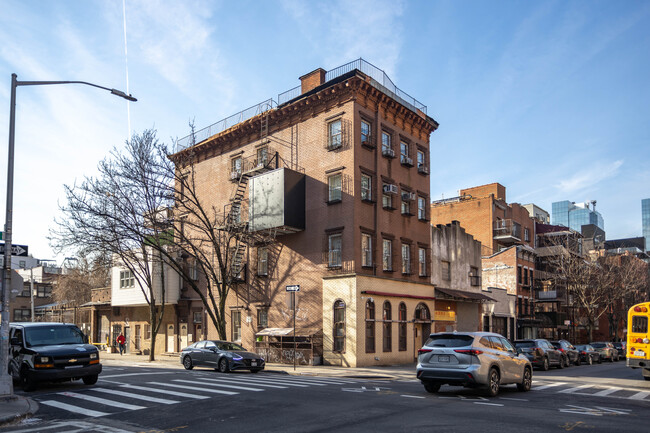 402 Berry St in Brooklyn, NY - Foto de edificio - Building Photo