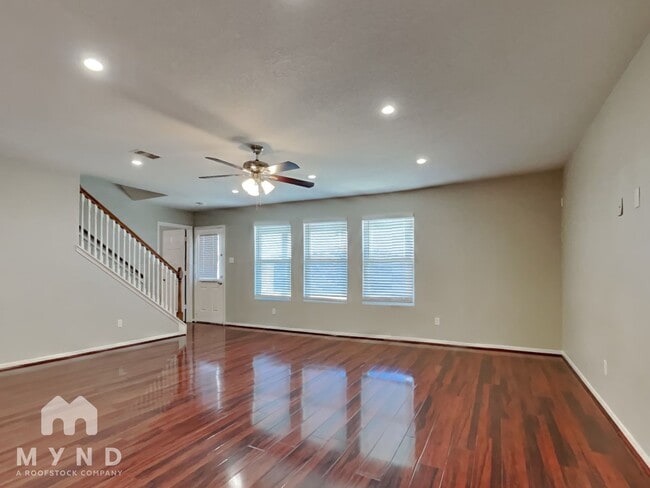 8110 Rosemary Drive in Baytown, TX - Building Photo - Building Photo