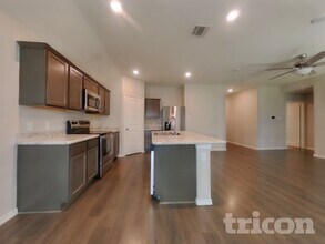 3609 Doris Dr in Denton, TX - Foto de edificio - Building Photo