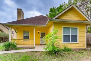 2113 Thrasher Ln in Austin, TX - Building Photo