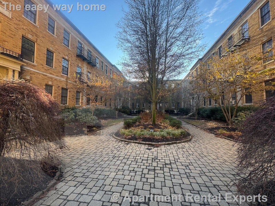 856 Massachusetts Ave in Cambridge, MA - Building Photo