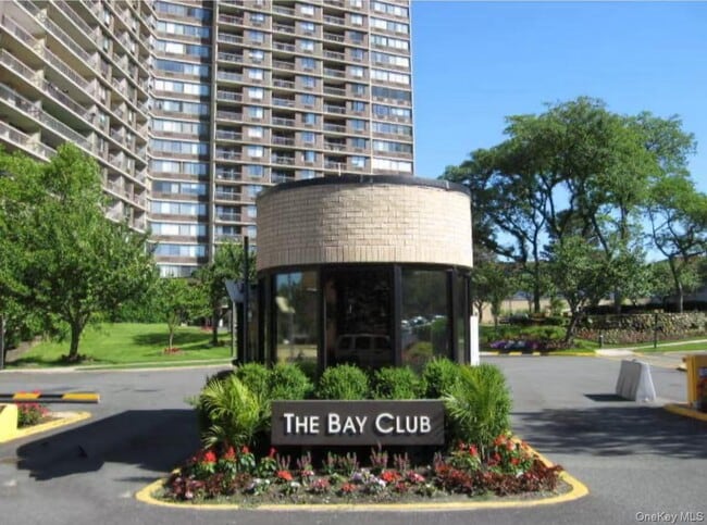 property at 2 Bay Club Dr