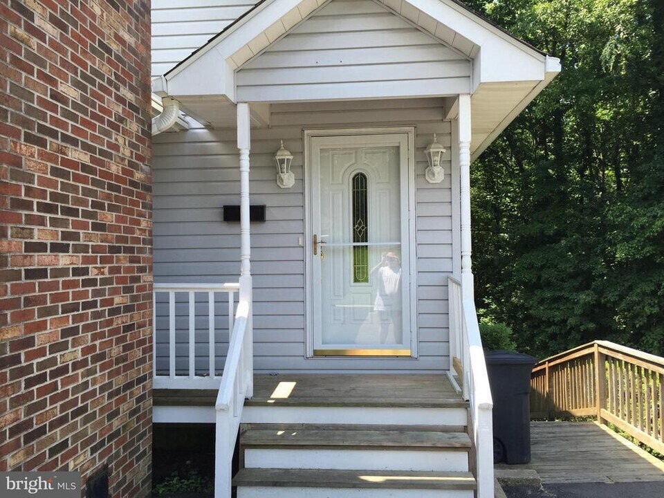 4160 Bristol Dr in Chesapeake Beach, MD - Building Photo