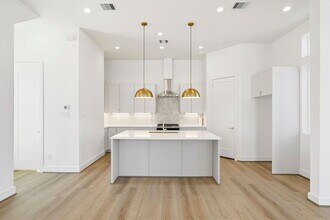 3830 Wilmer St in Houston, TX - Building Photo - Building Photo