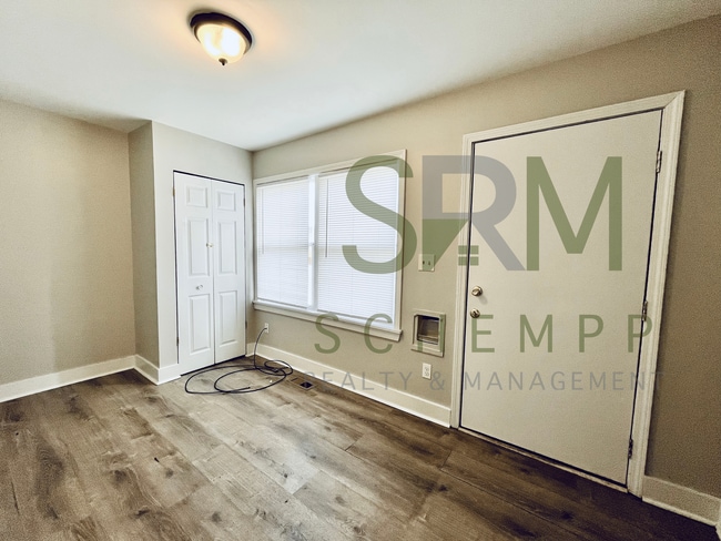 1770 W Oak St in Louisville, KY - Building Photo - Building Photo