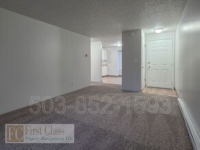 3618 SW Beaverton Hillsdale Hwy in Portland, OR - Building Photo - Building Photo