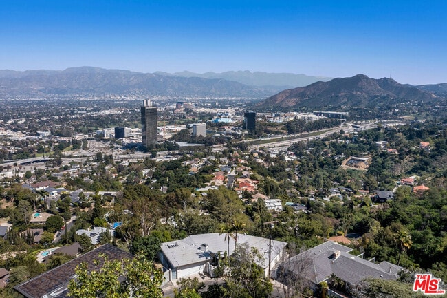 3212 Wrightwood Dr in Los Angeles, CA - Building Photo - Building Photo