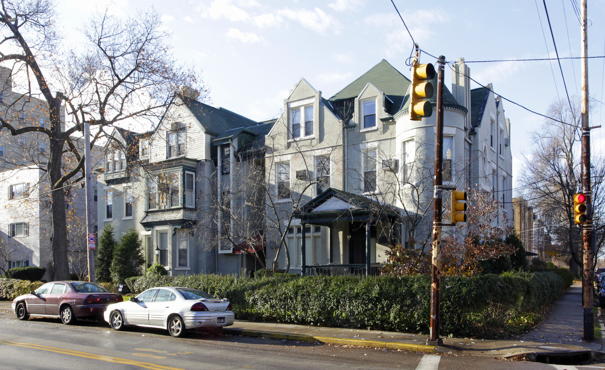 400 S Highland Ave in Pittsburgh, PA - Building Photo