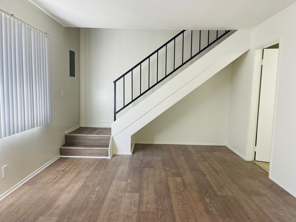 6442 Rostrata Ave in Buena Park, CA - Building Photo
