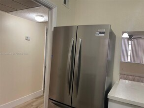 9481 Evergreen Pl in Davie, FL - Building Photo - Building Photo