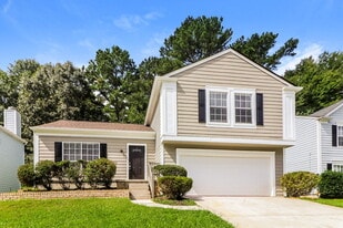 6520 Eastbriar Dr in Lithonia, GA - Building Photo